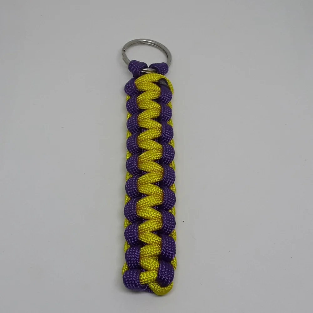 paracord keychain